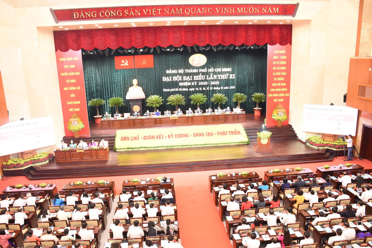Quang cảnh phiên trù bị Đại hội Đại biểu Đảng bộ TP HCM lần thứ XI sáng nay.