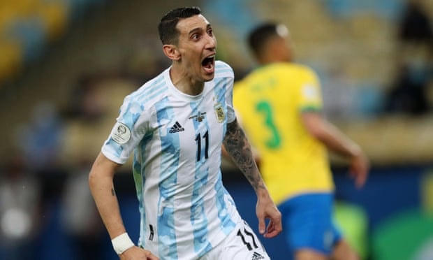 Angel Di Maria ăn mừng bàn thắng trong hiệp một vào lưới Brazil. Ảnh: Reuters.