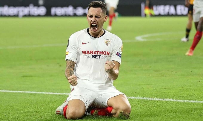 Ocampos mừng bàn thắng duy nhất ở cuối trận. Ảnh: Reuters.  