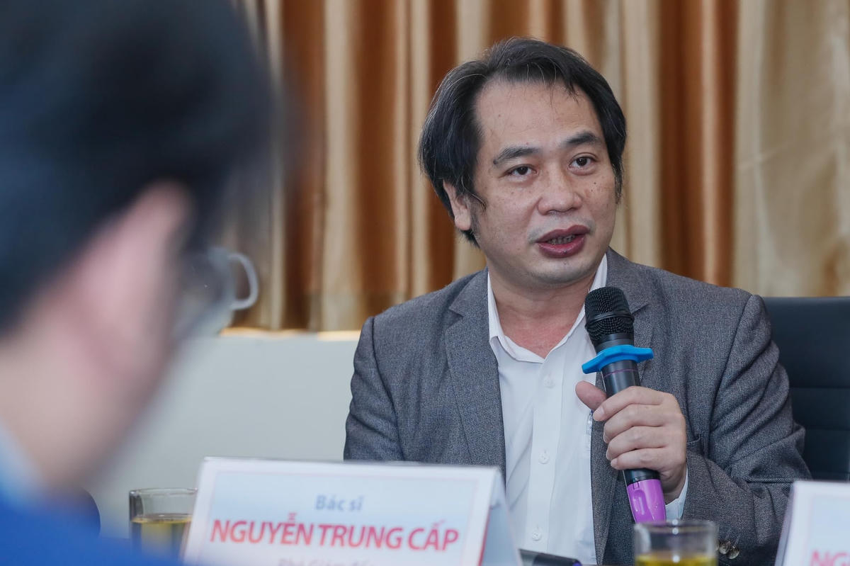 Bác sĩ Nguyễn Trung Cấp: Ảnh: Quang Vinh.