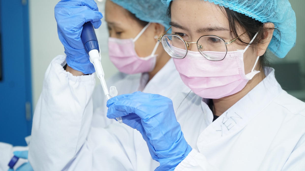 Giai đoạn đầu thử nghiệm trên chuột trong quá trình sản xuất vắc xin phòng Covid-19 tại Việt Nam.