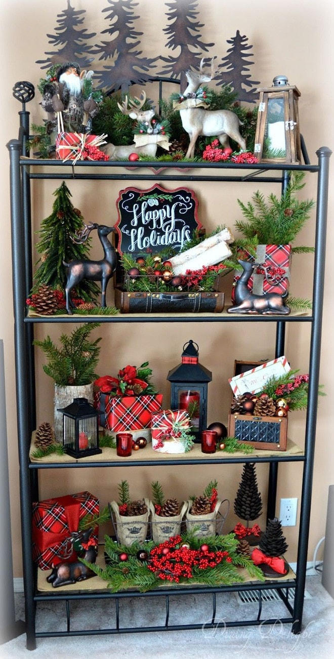 [ẢNH] Trang trí cây thông Noel lộng lẫy trong đêm Giáng sinh