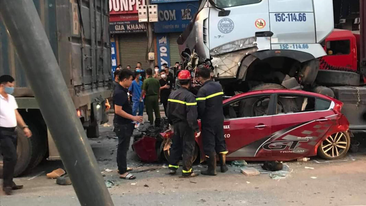 Hiện trường vụ tai nạn giao thông trên QL5 thuộc địa bàn quận Long Biên, Hà Nội ngày 4/8 vừa qua.