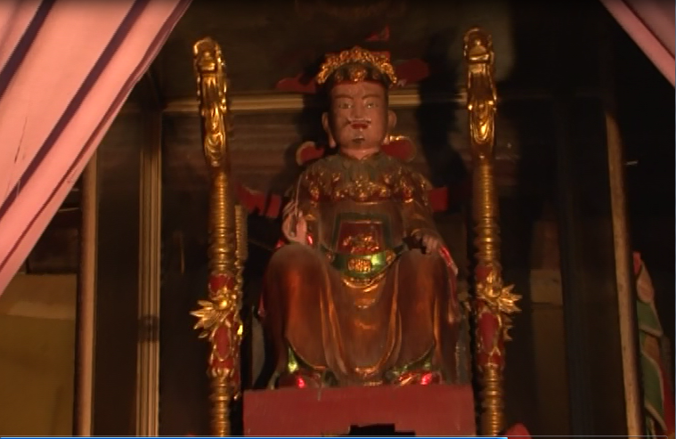 Nội điện “Thượng tể cổ trạch” thờ Tể tướng Trần Quốc Chẩn.