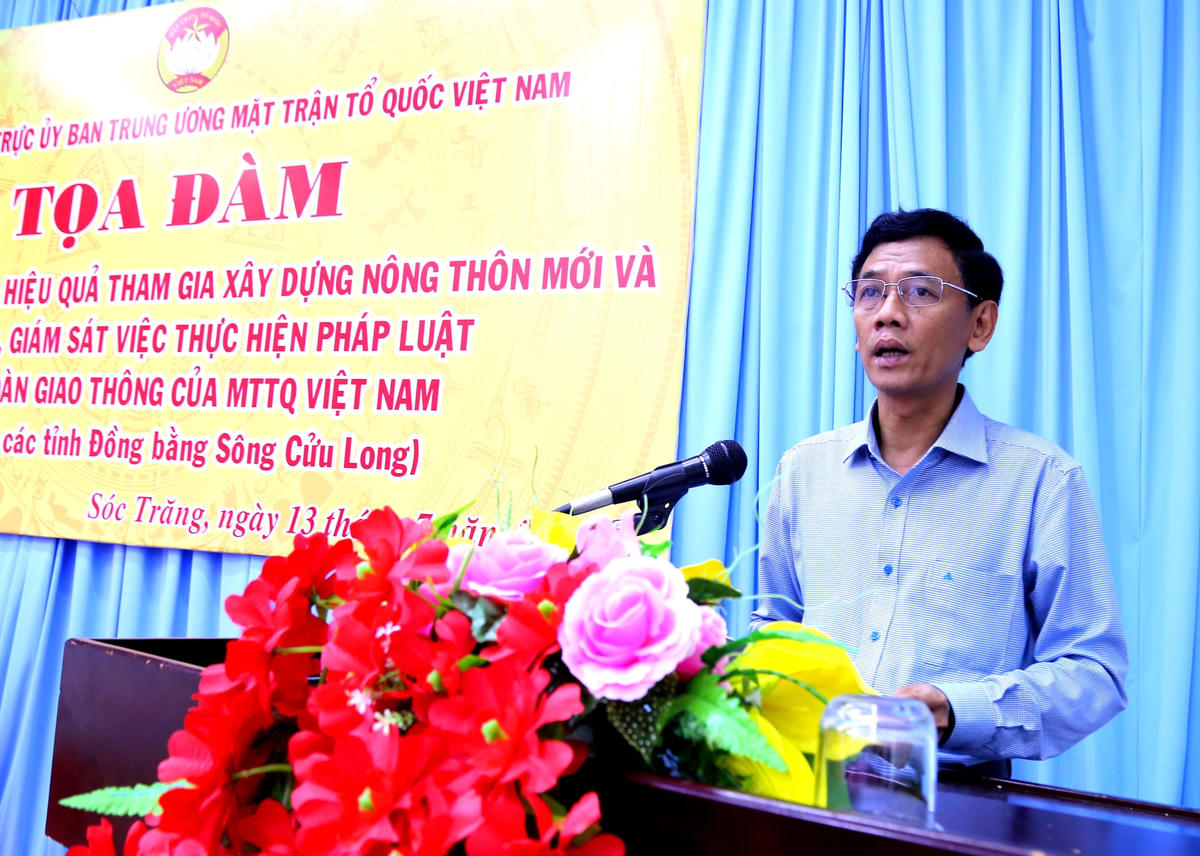 Ông Lâm Văn Mẫn, Phó Bí thư thường trực, Chủ tịch HĐND tỉnh Sóc trăng đánh giá đóng góp của Mặt trận tỉnh 
