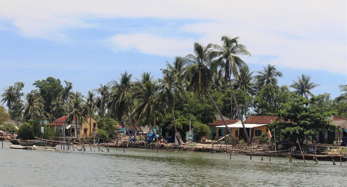 Một góc xã đảo Tam Hải.