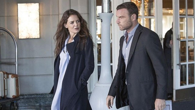 Sau 8 năm ly hôn Tom Cruise, Katie Holmes đã làm mới mình như thế nào?