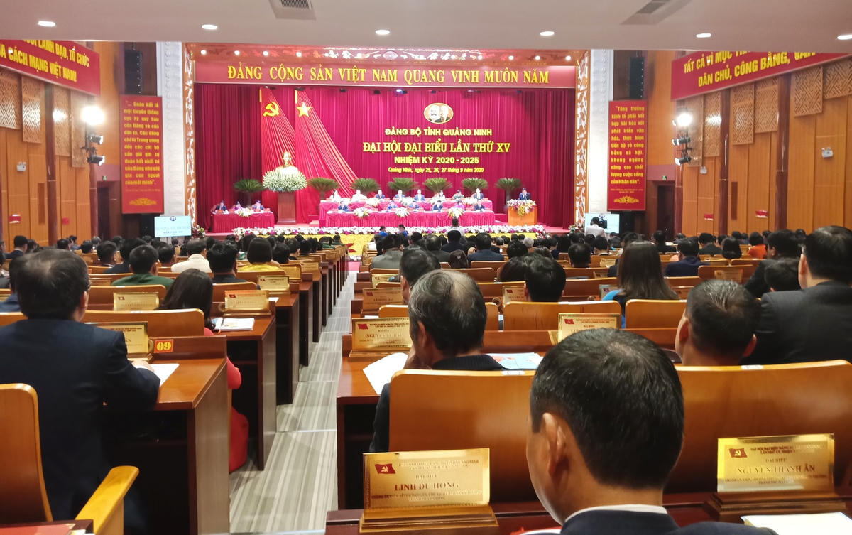 Quang cảnh phiên họp trù bị Đại hội Đại biểu Đảng bộ tỉnh Quảng Ninh lần thứ XV, nhiệm kỳ 2020-2025.