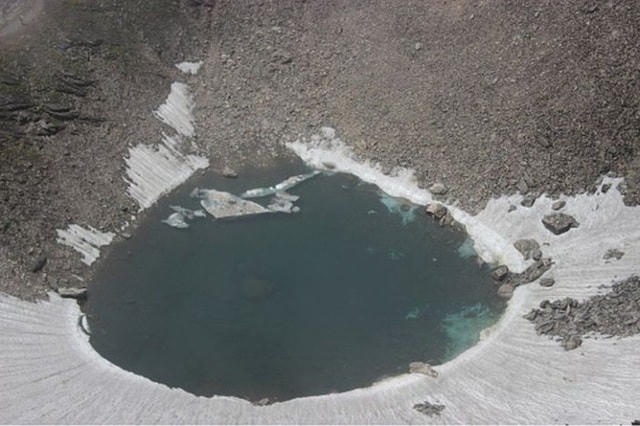Roopkund còn gọi là "hồ xương người", nằm ở độ cao trên 5.000 m  