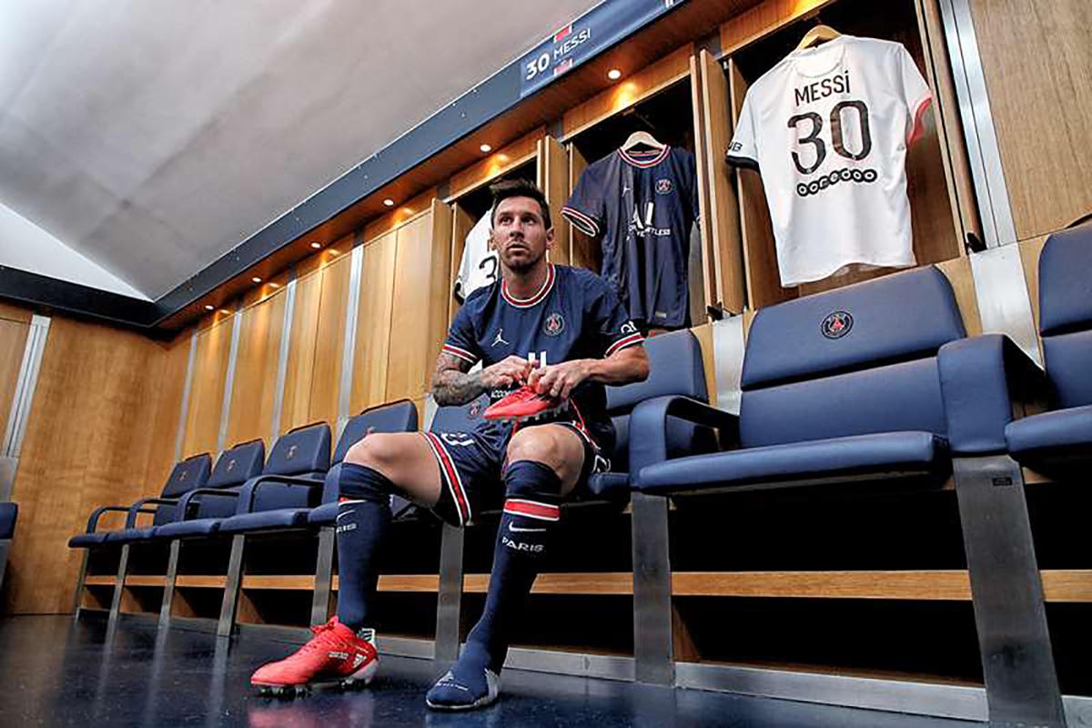Messi chính thức 'cập bến' PSG