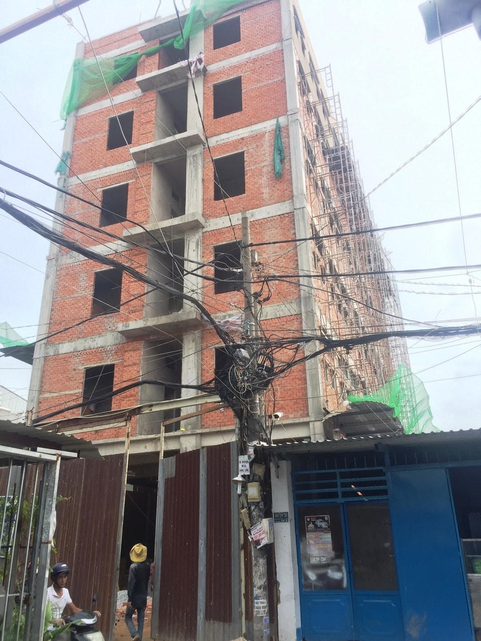 Một công trình xây dựng sai phép tại khu vực vùng ven TP HCM. Ảnh: Hồng Phúc.