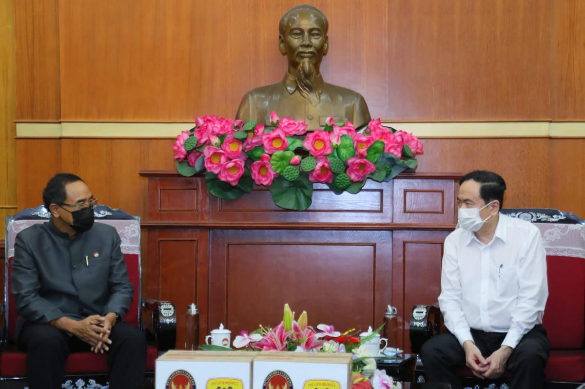 Chủ tịch Trần Thanh Mẫn trò chuyện cùng Đại sứ Vương quốc Thái Lan tại Việt Nam Tanee Sangrat. Ảnh: Quang Vinh.