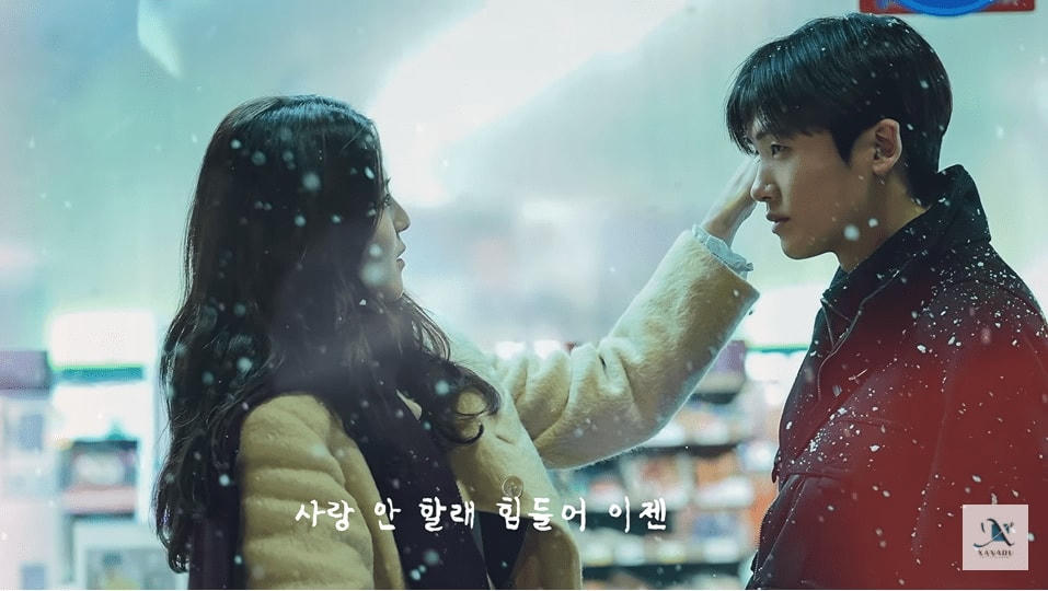 Ở “Soundtrack #1”, dù luôn chìm đắm trong công việc, ngày đêm viết lời thì Lee Eun Soo trông vẫn vô cùng xinh đẹp.