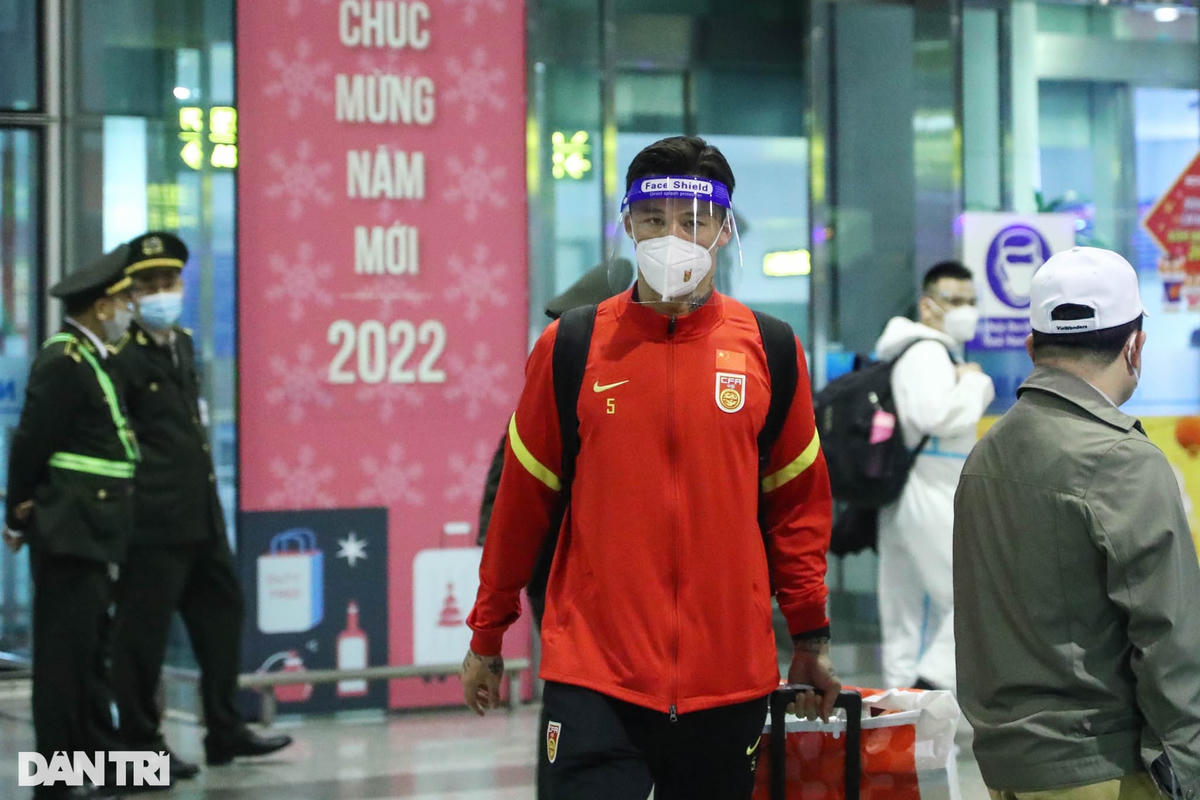 Trận đấu giữa đội tuyển Việt Nam và Trung Quốc diễn ra đúng vào ngày mùng 1 Tết Nguyên đán, vì vậy một chiến thắng để đem lại may mắn trong ngày đầu năm phần nào đó là mục tiêu của cả 2 đội.