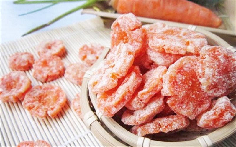 Mứt cà rốt truyền thống.