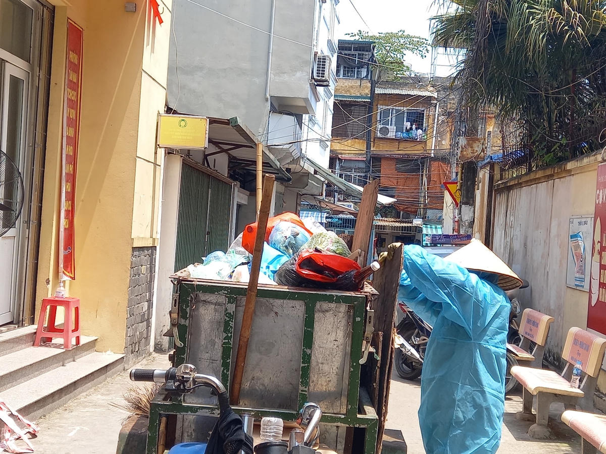Cận cảnh các biện pháp phòng, chống dịch tại khu vực Tân Mai