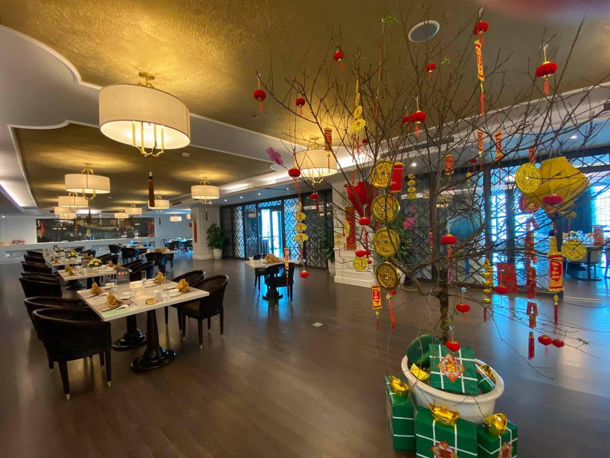 Nhà hàng tại FLC Hạ Long ngập tràn không khí Tết, sẵn sàng đón thực khách du xuân Nhâm Dần.