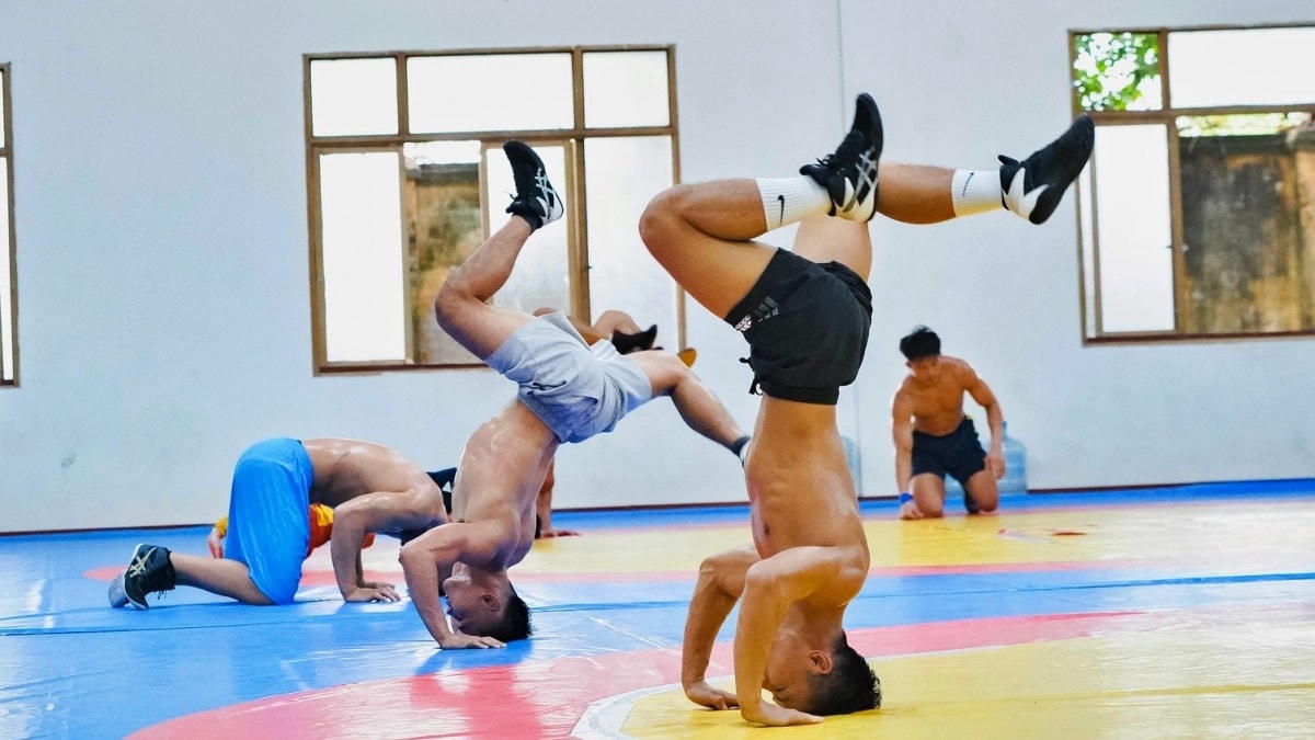 Đội tuyển vật Việt Nam tập luyện chuẩn bị cho SEA Games 31 (Ảnh: BTC).