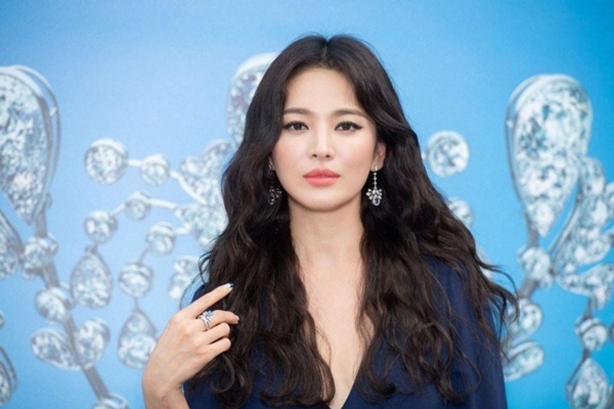 Hậu ly hôn, Song Hye Kyo vẫn giữ được vẻ đẹp, cô đầu tư, chăm chút ngoại hình hơn. 