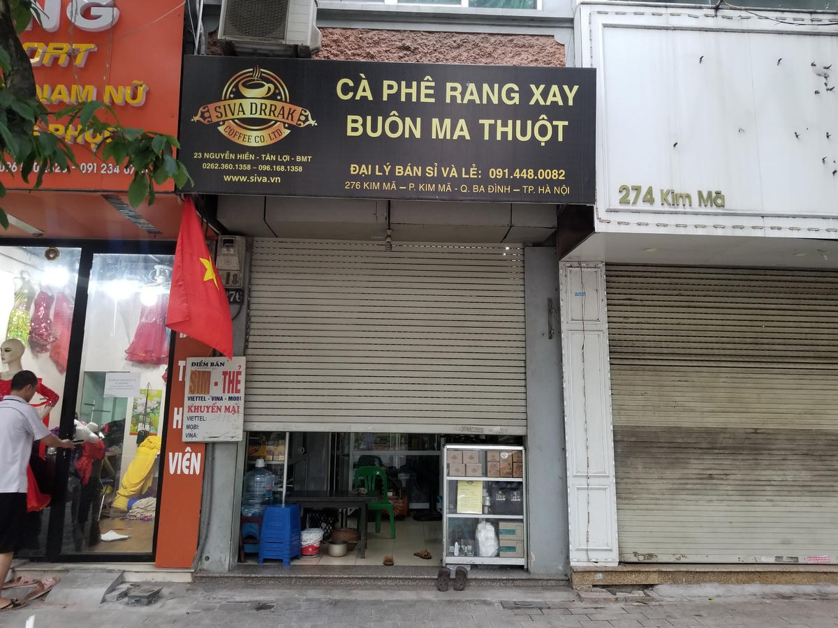 Chiều 3/5, hàng loạt quán cà phê ở Hà Nội nghiêm chỉnh đóng cửa