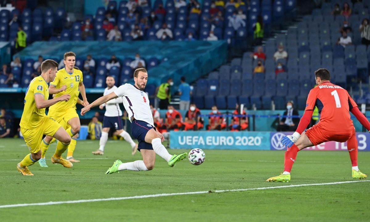 Harry Kane nhanh chóng mở tỉ số.