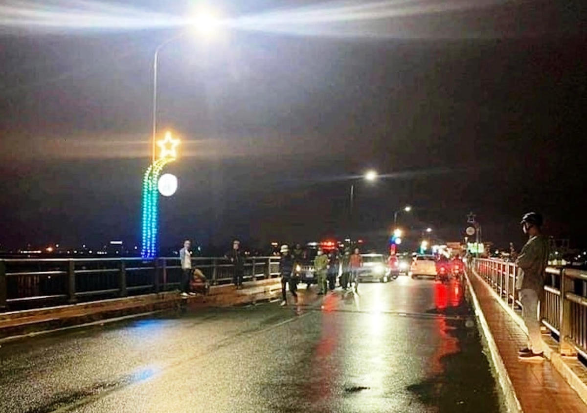 Nơi xảy ra vụ việc thanh niên dùng súng uy hiếp con tin đòi nợ. (Ảnh CA Quảng Ngãi).