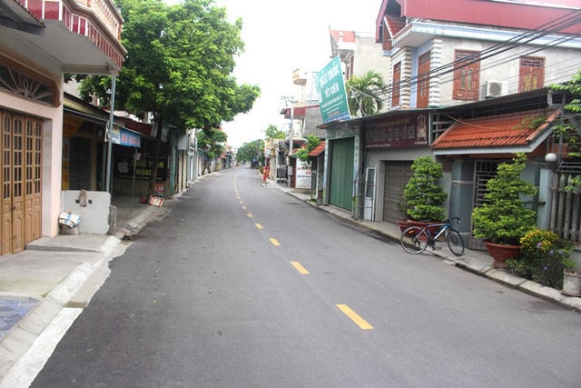 Sau khi 2 bệnh nhân 1021, 1022 mắc Covid-19, thôn Thanh Xá, xã Liên Hồng được xác định là ổ dịch thứ 2 tại tỉnh Hải Dương. Ảnh: Đ.Tùy. (Nguồn: Bộ Y tế).