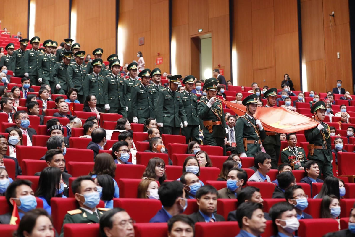 Cán bộ, chiến sỹ Đồn Biên phòng Đàm Thủy, huyện Trùng Khánh, Cao Bằng, tập thể Anh hùng lực lượng vũ trang.