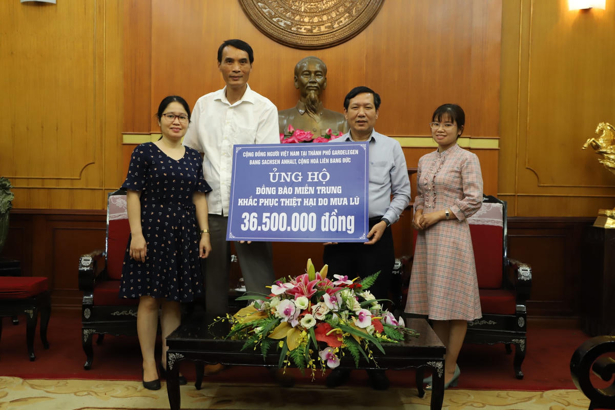 Tiếp nhận ủng hộ từ Cộng đồng người Việt Nam tại thành phố Gardelegen, bang Sachsen Anhalt, Cộng hòa Liên bang Đức.