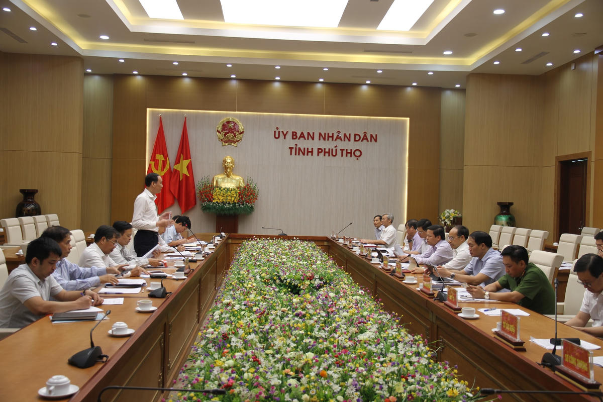Quang cảnh buổi làm việc.
