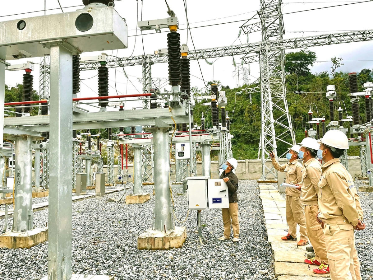 Một đập nước của nhà máy Thuỷ điện Nậm Pạc 2.