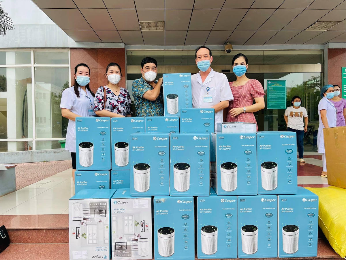 Trao máy lọc không khí cho BV Sản nhi Bắc Giang.
