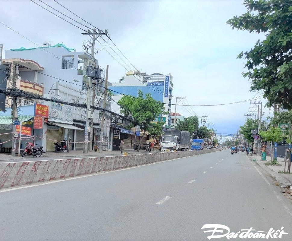 Lượng phương tiện giao thông trong ngày 11/7 trên địa bàn TP HCM đã giảm 53% so với ngày 10/7.