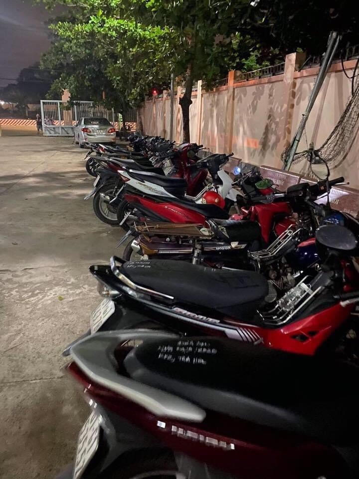 Phương tiện của các đối tượng tham gia đánh bạc bị tạm giữ