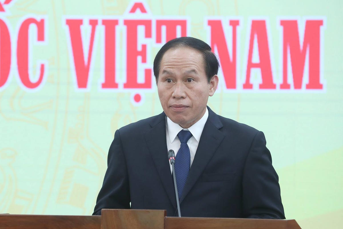 Phó Chủ tịch - Tổng Thư ký UBTƯ MTTQ Việt Nam Lê Tiến Châu phát biểu nhận nhiệm vụ. Ảnh: Quang Vinh.