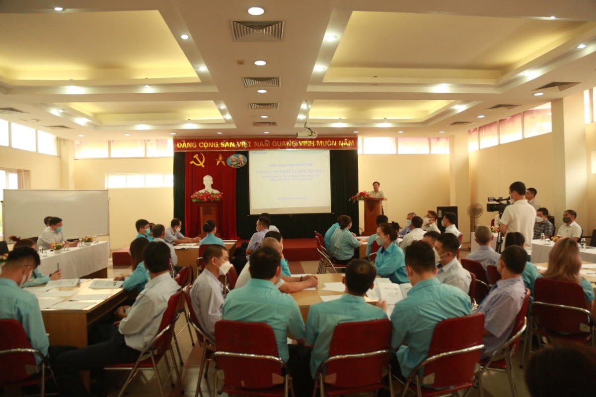 Khóa đào tạo nâng cao chất lượng dịch vụ cho lái xe và phụ xe.