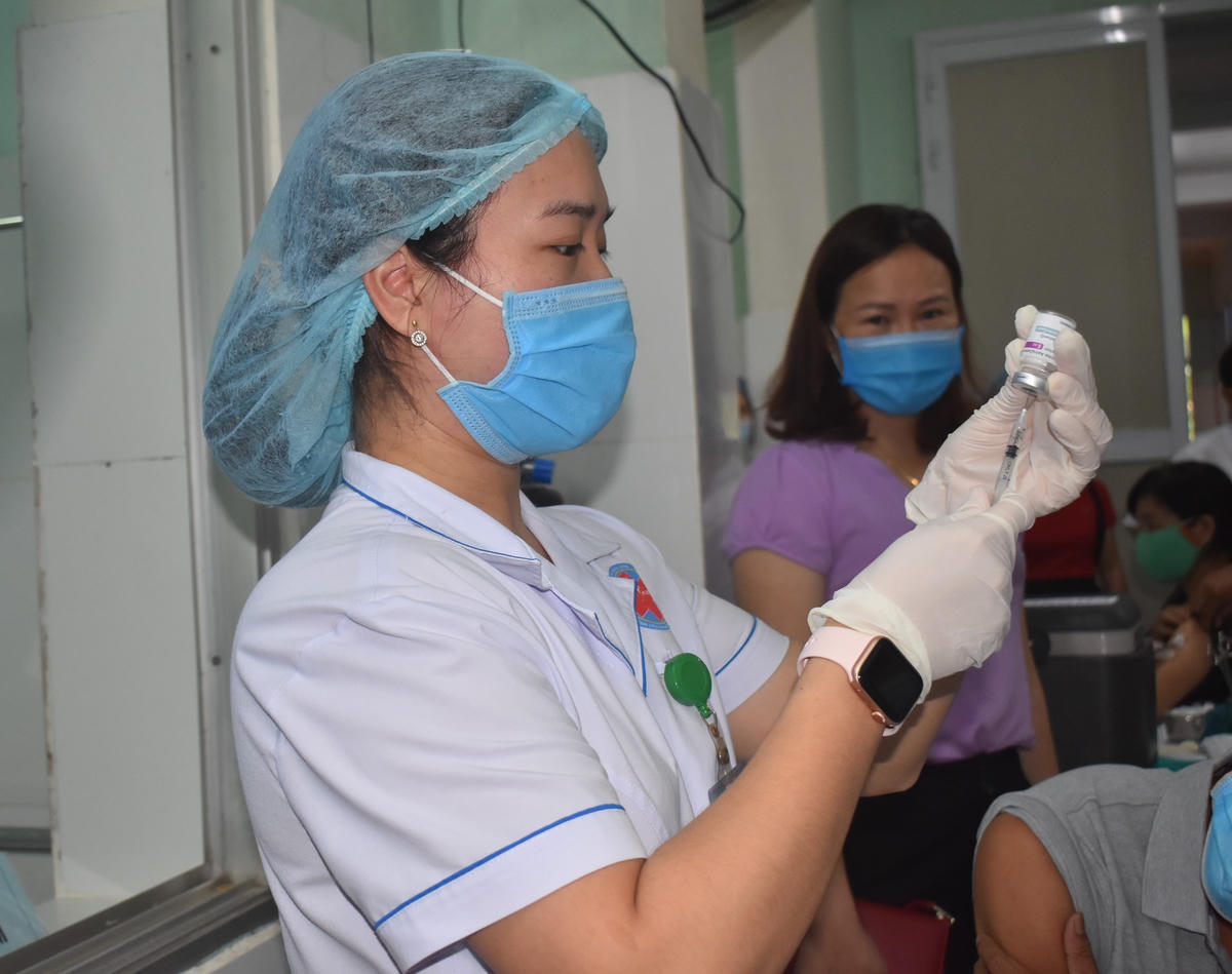 Ngành Y tế Quảng Bình đã tập huấn cho cán bộ tiêm chủng tại các điểm vắc xin.