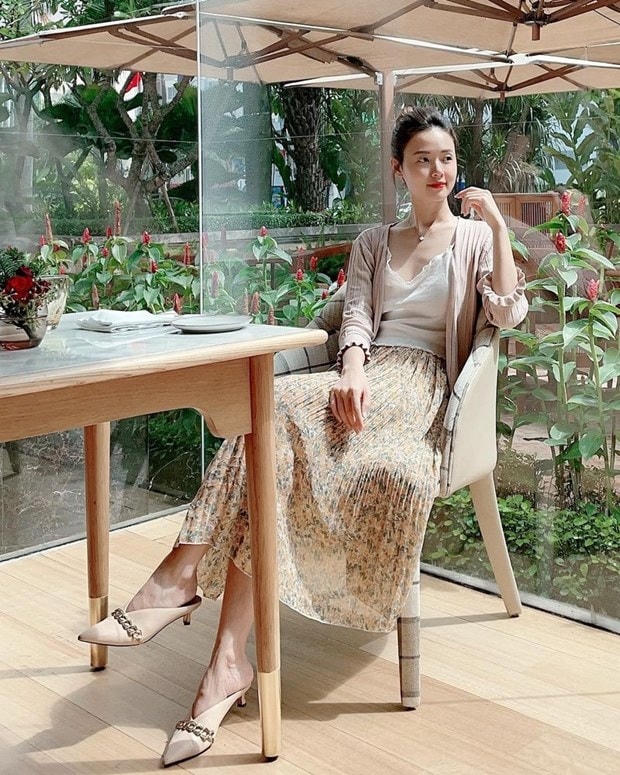 [ẢNH] Phong cách bánh bèo phủ sóng street style của dàn sao Việt