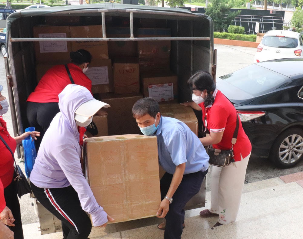 Bắc Giang: Nghĩa cử cao đẹp hướng về miền Nam chống dịch