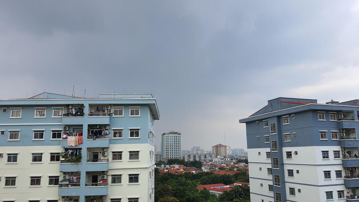 Ngày 29/7 chất lượng không khí Hà Nội được cải thiện, nhưng vẫn ở mức kém Ảnh: M.Q.