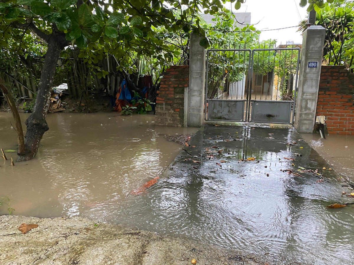 (Ảnh) Quảng Ninh: Mưa lớn gây ngập lụt một số khu vực 