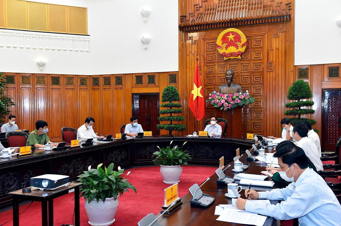 Thủ tướng Chính phủ Phạm Minh Chính nêu rõ, phải khuyến khích, bảo vệ những người dám nghĩ, dám làm, dám chịu trách nhiệm vì lợi ích chung để các bộ, cơ quan, địa phương phát huy tinh thần chủ động, sáng tạo, tự lực, tự cường, không trông chờ, ỷ lại. Ảnh: VGP/Nhật Bắc.