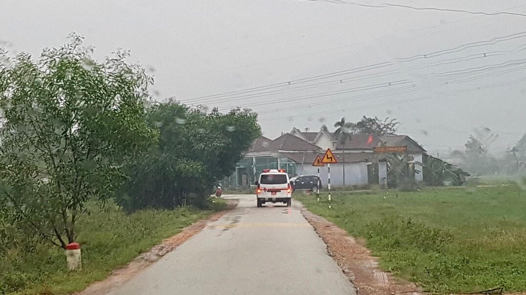 Phó Thủ tướng Trịnh Đình Dũng chỉ đạo công tác cứu hộ tại thủy điện Rào Trăng 3