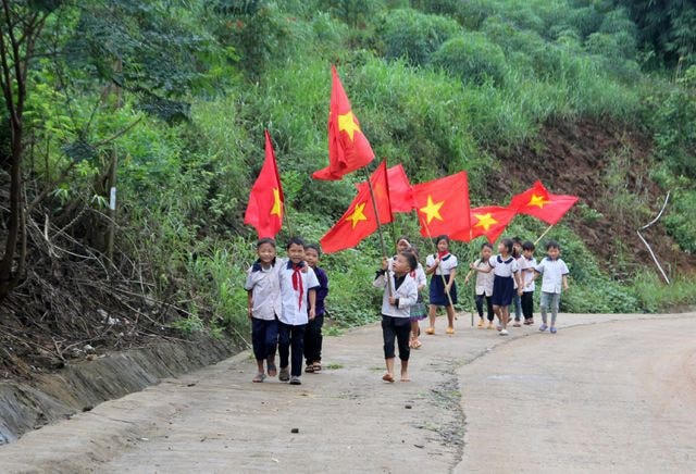 Lễ khai giảng năm 2020 - 2021 đáng nhớ nhất với tất cả học sinh và thầy cô vì dịch Covid-19.