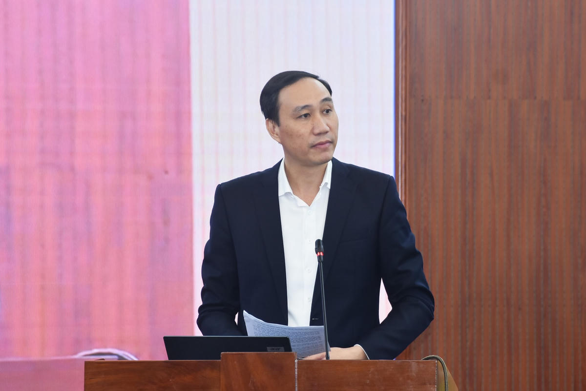 Phó Chủ tịch Phùng Khánh Tài phát biểu tại Hội nghị.