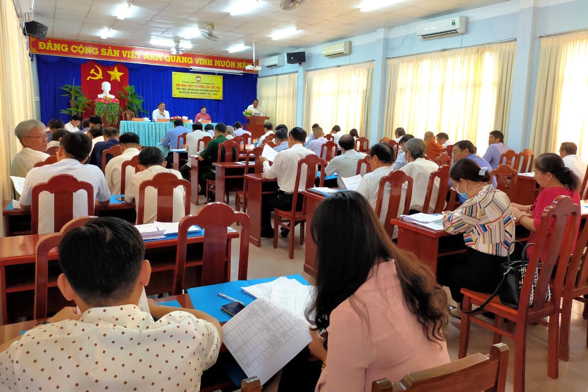 Quang cảnh buổi hiệp thương lần 2 ở Cà Mau.