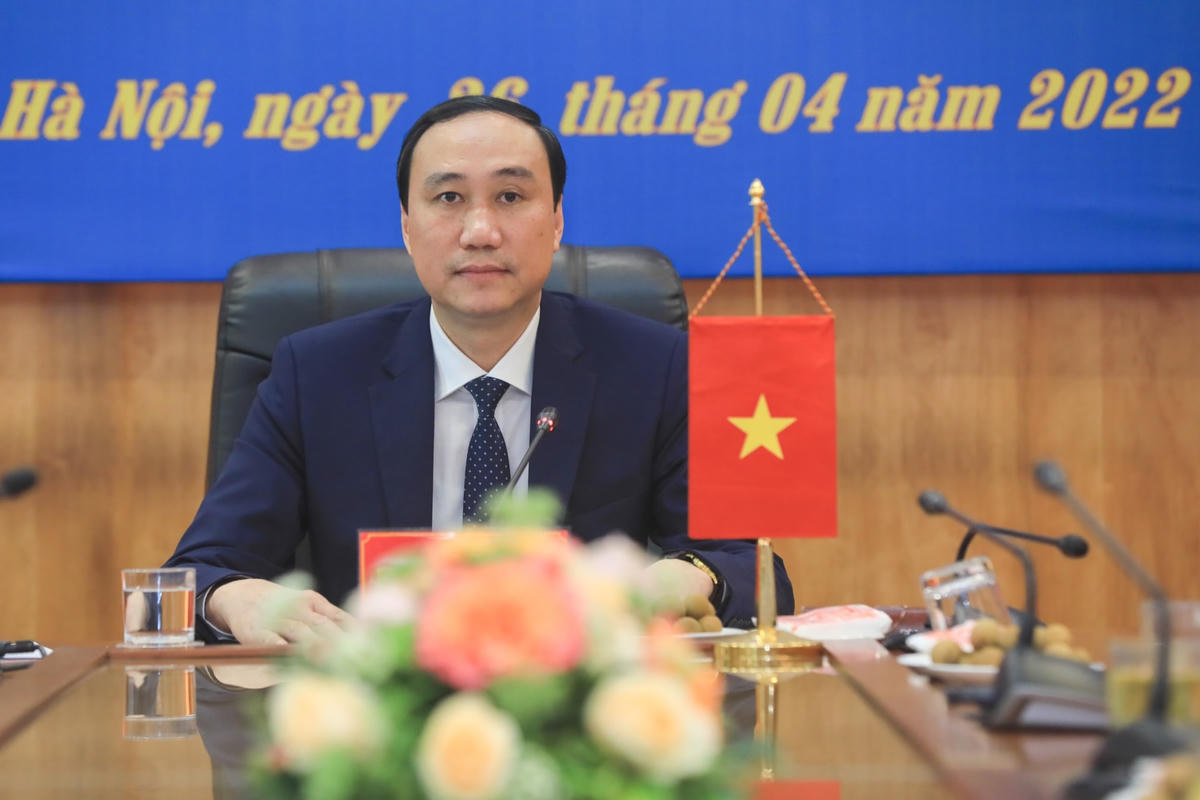 Phó Chủ tịch Phùng Khánh Tài phát biểu tại Hội nghị.