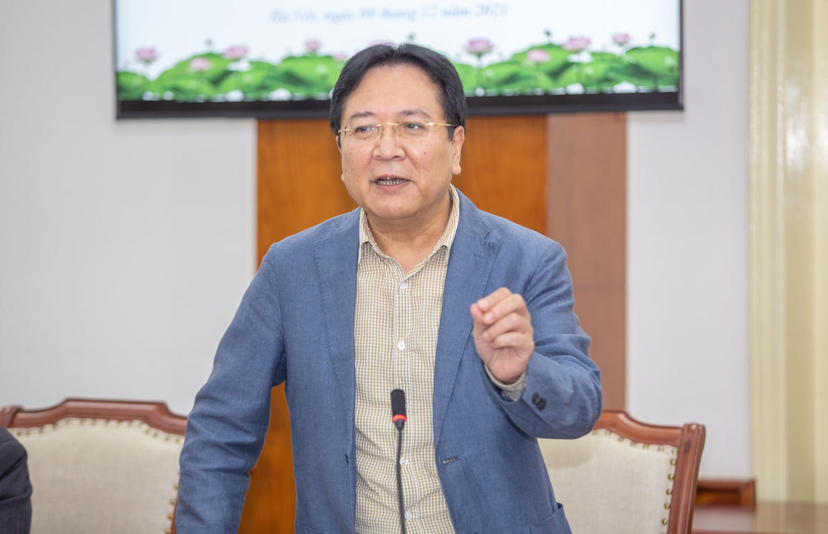 Hiến kế xóa ‘vùng trũng’ văn học