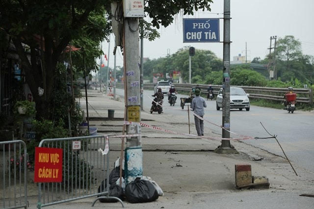 [ẢNH] Bên trong 3 thôn bị cách ly tại xã Tô Hiệu, Thường Tín, Hà Nội