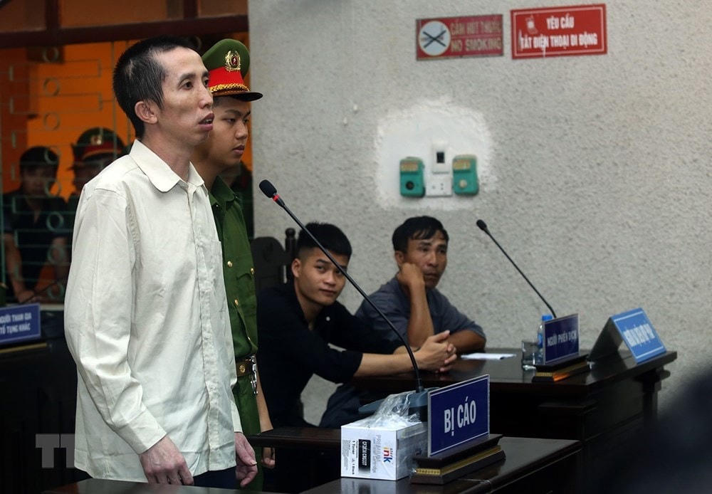 Bị cáo Bùi Văn Công nhận mức án tử hình. (Ảnh: Phan Tuấn Anh/TTXVN).